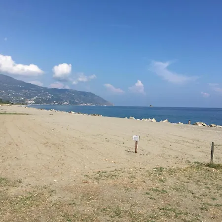 Giardino Sul Mare Bed & Breakfast